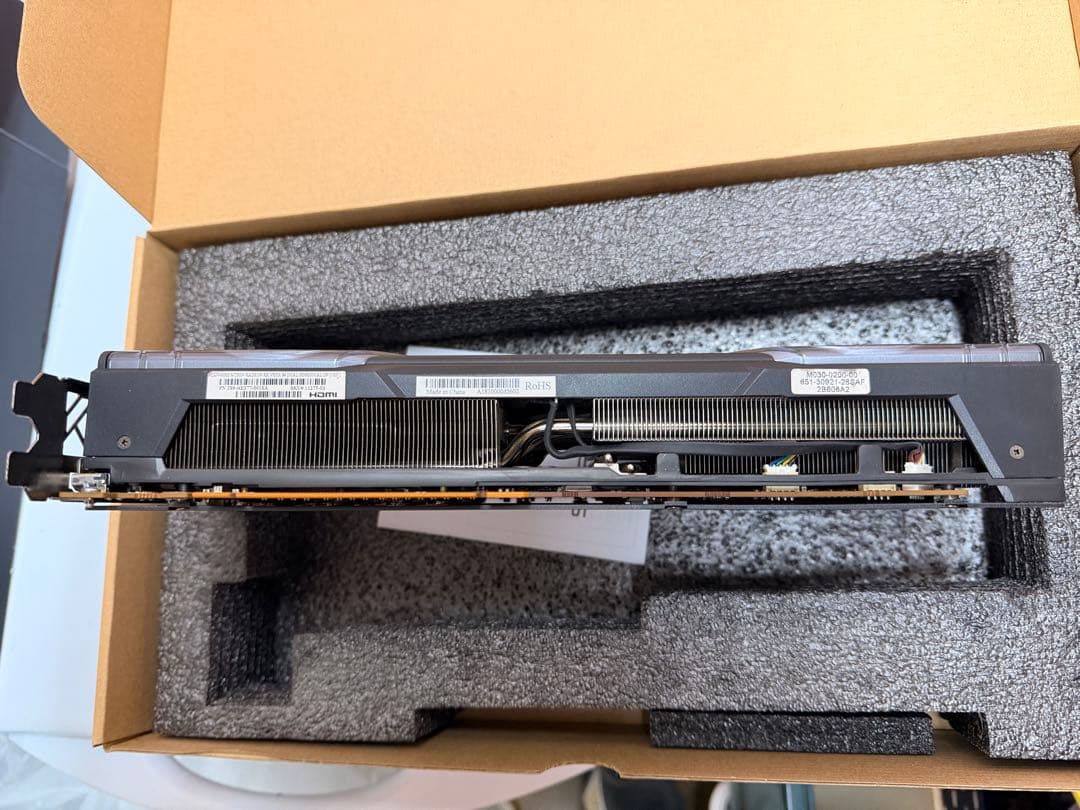 Sapphire NITRO+ グラフィックボード　RX Vega 64 HBM