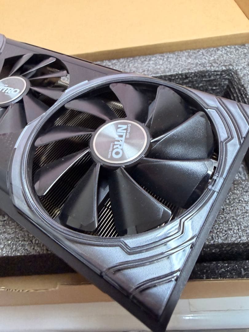 Sapphire NITRO+ グラフィックボード　RX Vega 64 HBM