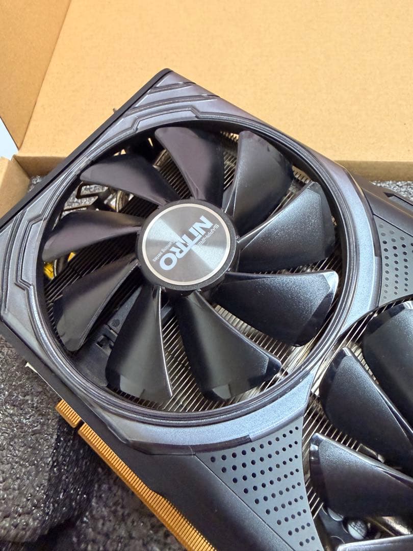 Sapphire NITRO+ グラフィックボード　RX Vega 64 HBM