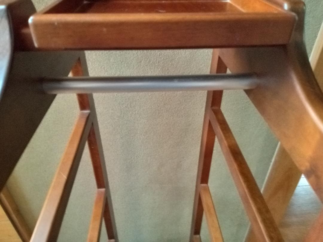 木製スリム洋服掛け 上部トレイ付き　豊岡クラフト