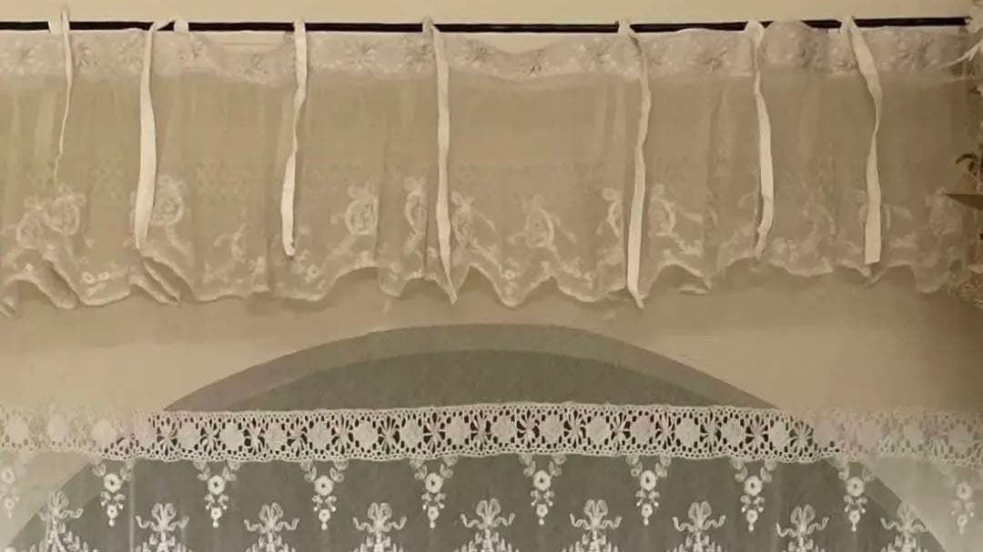 フランスアンティーク　リボンモチーフ　チュール　レース　紐付き　カーテン　間仕切