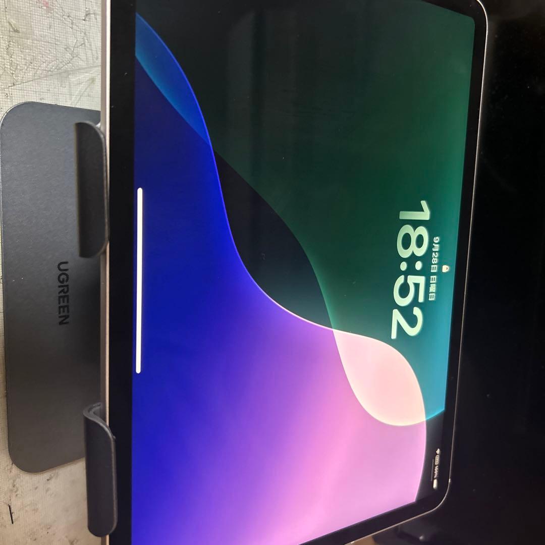 Apple iPad Pro 第4世代 11インチ シルバー