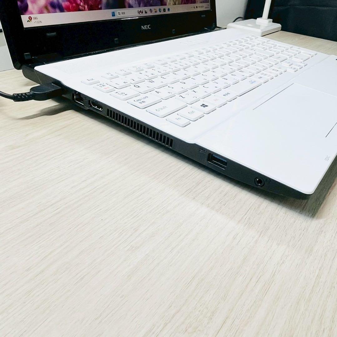 爆速SSD✨Windows11 ノートパソコン オフィス カメラ i5 白