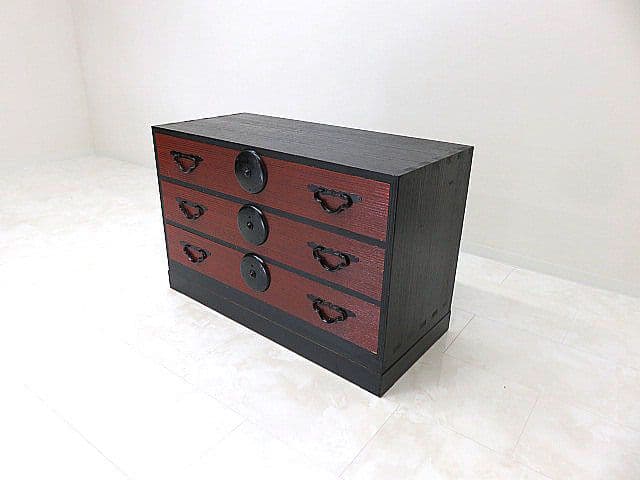 ぶ*〜様 伝統工芸/国産品　米沢箪笥　黒/朱塗り着物箪笥　　木釘/和箪笥/刀箪笥