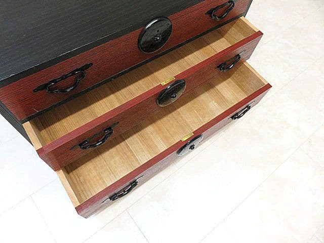 ぶ*〜様 伝統工芸/国産品　米沢箪笥　黒/朱塗り着物箪笥　　木釘/和箪笥/刀箪笥