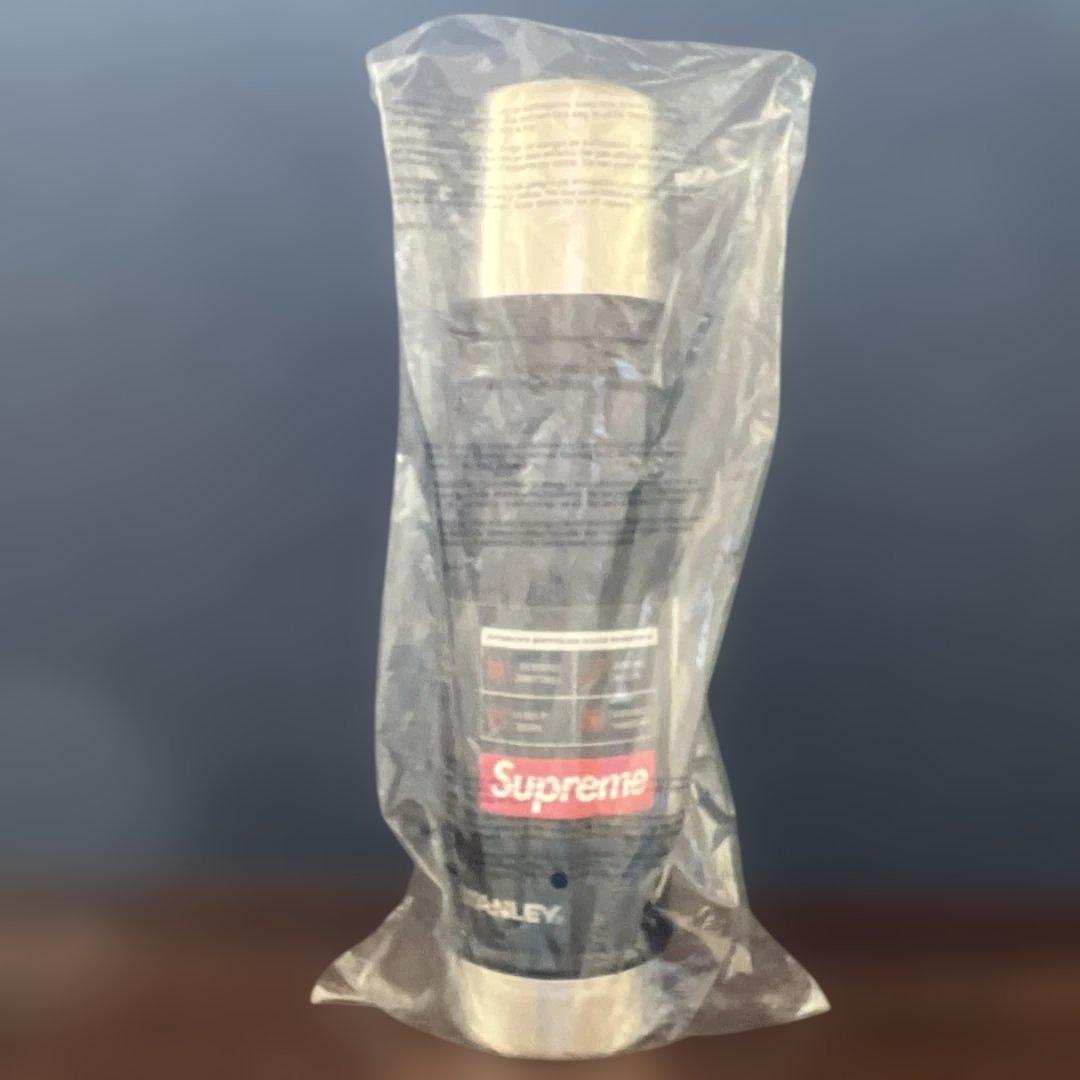 【新品未使用】Supreme Stanley コラボ　水筒　20 oz ブラック