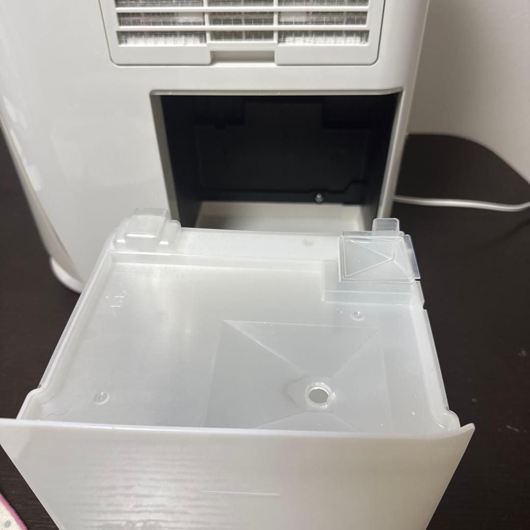 コロナ衣類乾燥 除湿機 タワー型　日本製　美品