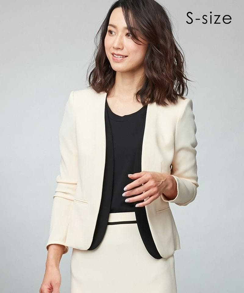 【美品】ベイジ セットアップノーカラー ジャケット CINDY シンディヌード