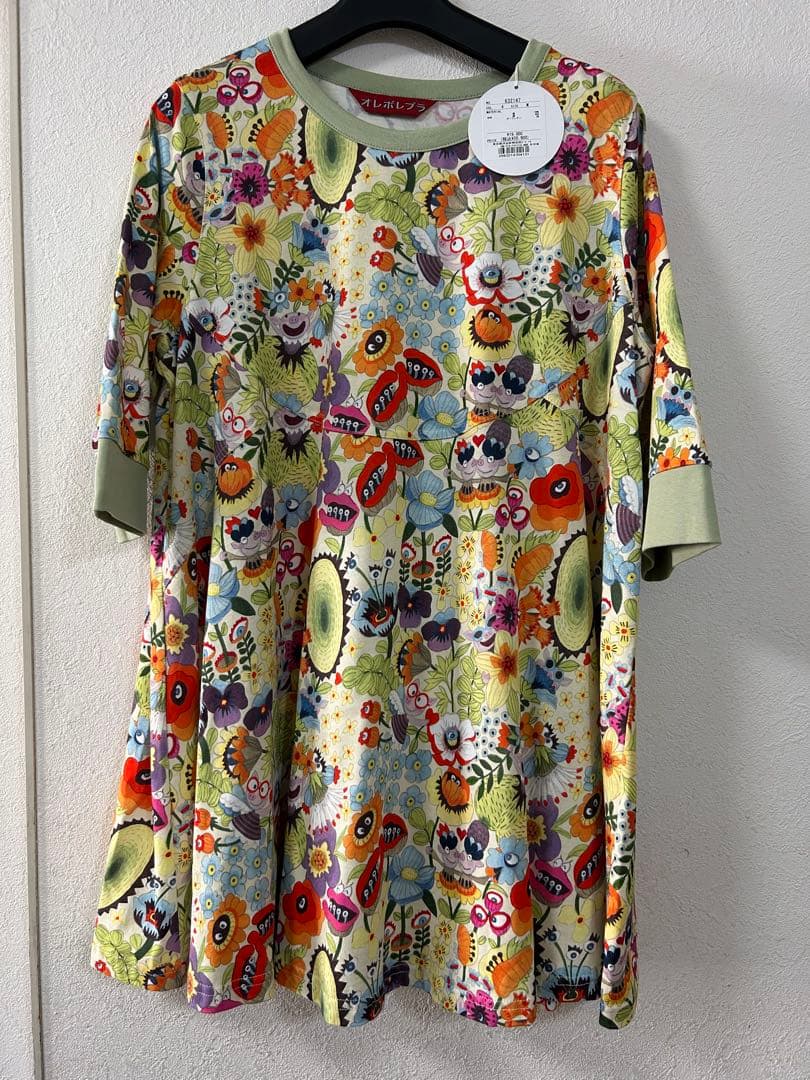 アルベロ　トップス