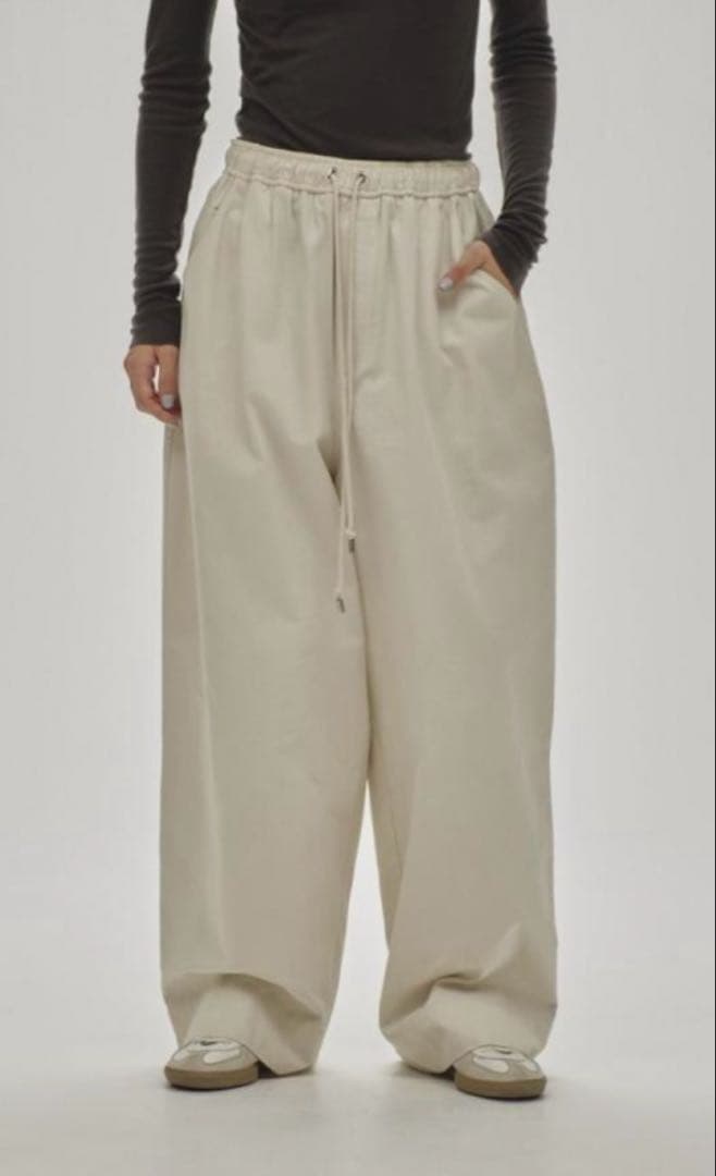 週末限定価格❗️トゥデイフル　イージーチノパンツ38