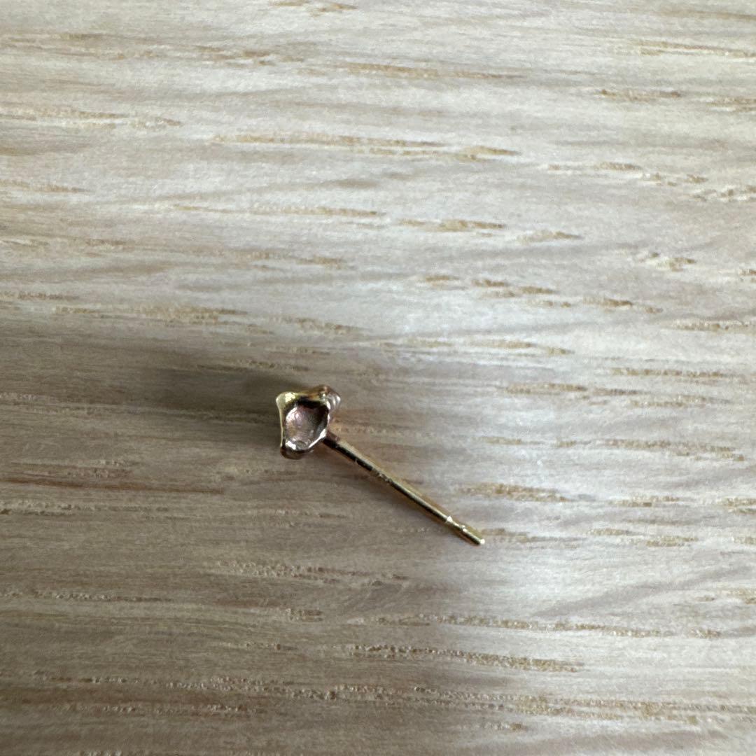 本日までの出品！1117 loro K18 両耳用　キャッチだけは一つのみ