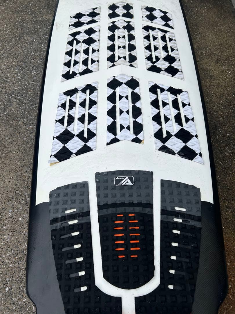 引き取り限定！ミッドレングス　サーフボード　225 58 6.0