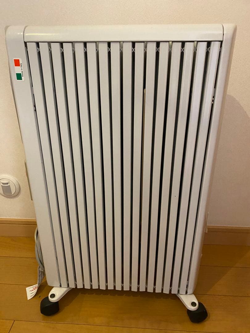 (伊)デロンギ社製 オイル密閉式ラジエター型ヒーター Mod.081505TEC