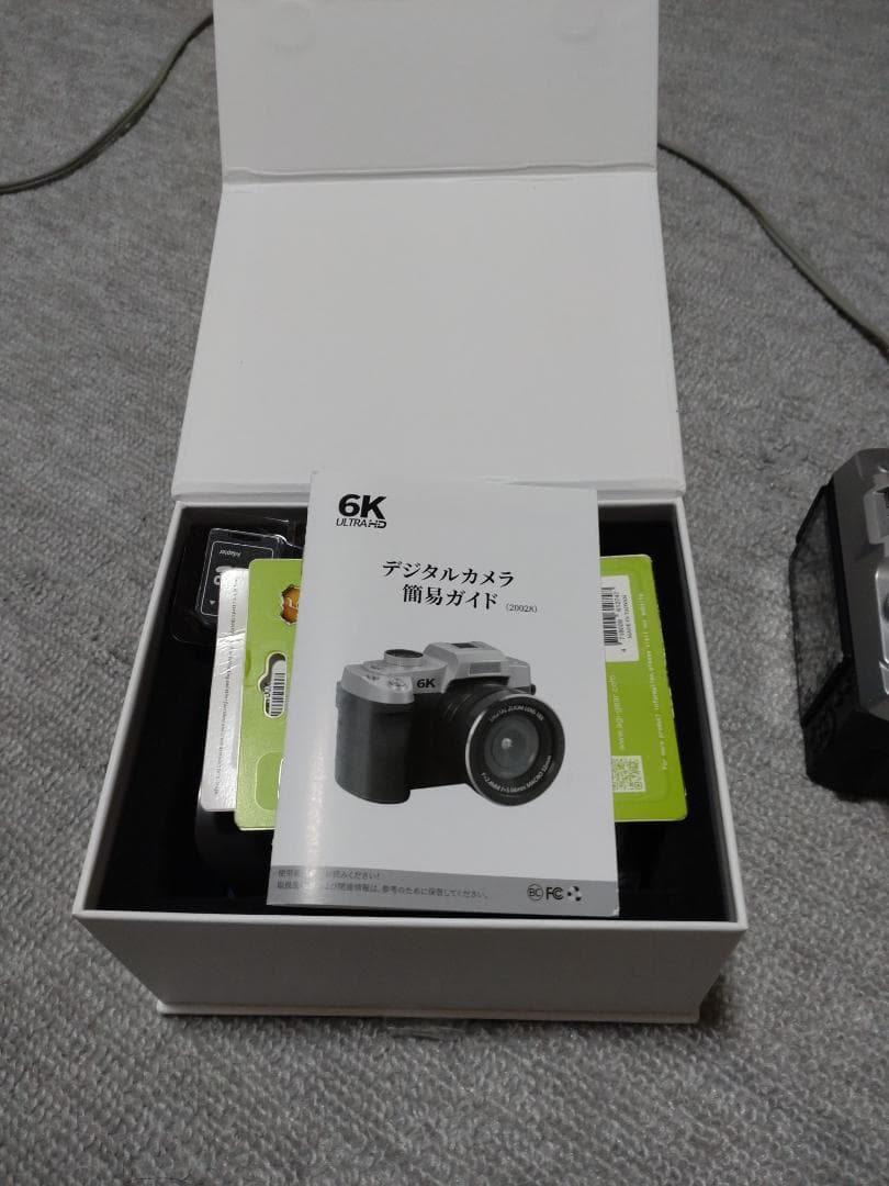 84MP デジタルカメラ 6K動画対応