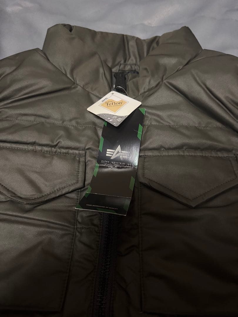 モ*ン様 新品未使用品　ALPHA INDUSTRIES ダウンベスト　Mサイズ