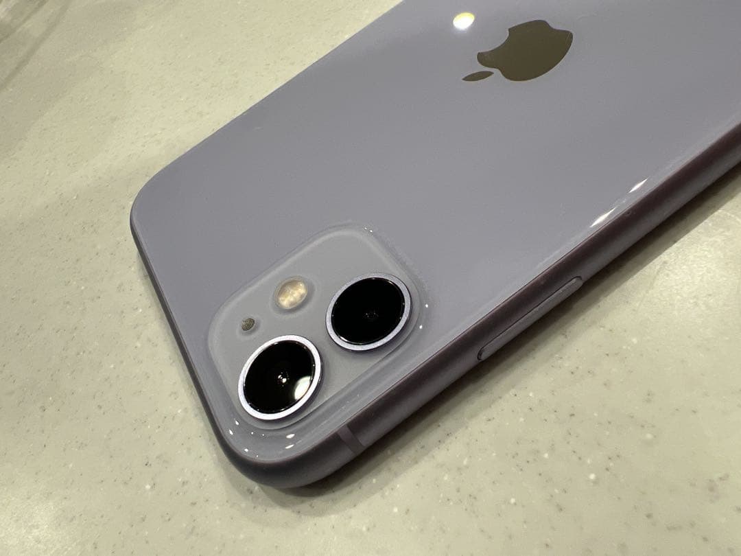 iPhone11 SIMフリー 128GB 美品