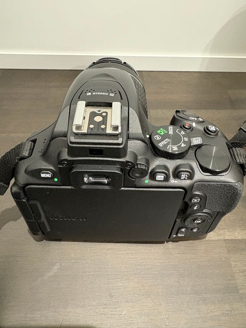 【美品】Nikon D5600 ダブルズームキット