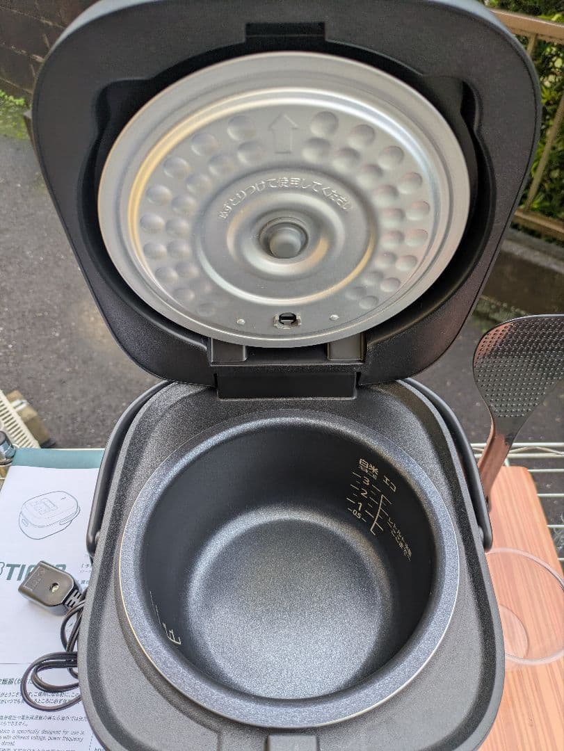 TIGER　タイガー　炊飯器　2025年製