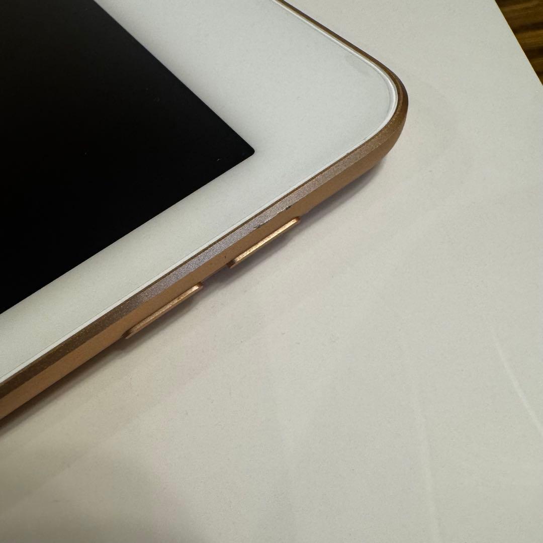 iPad 第7世代 本体 ゴールド 32GB