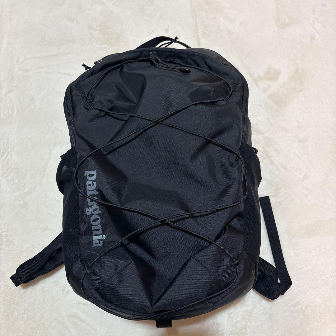 Patagonia レフュジオ・デイパック 30L ブラック