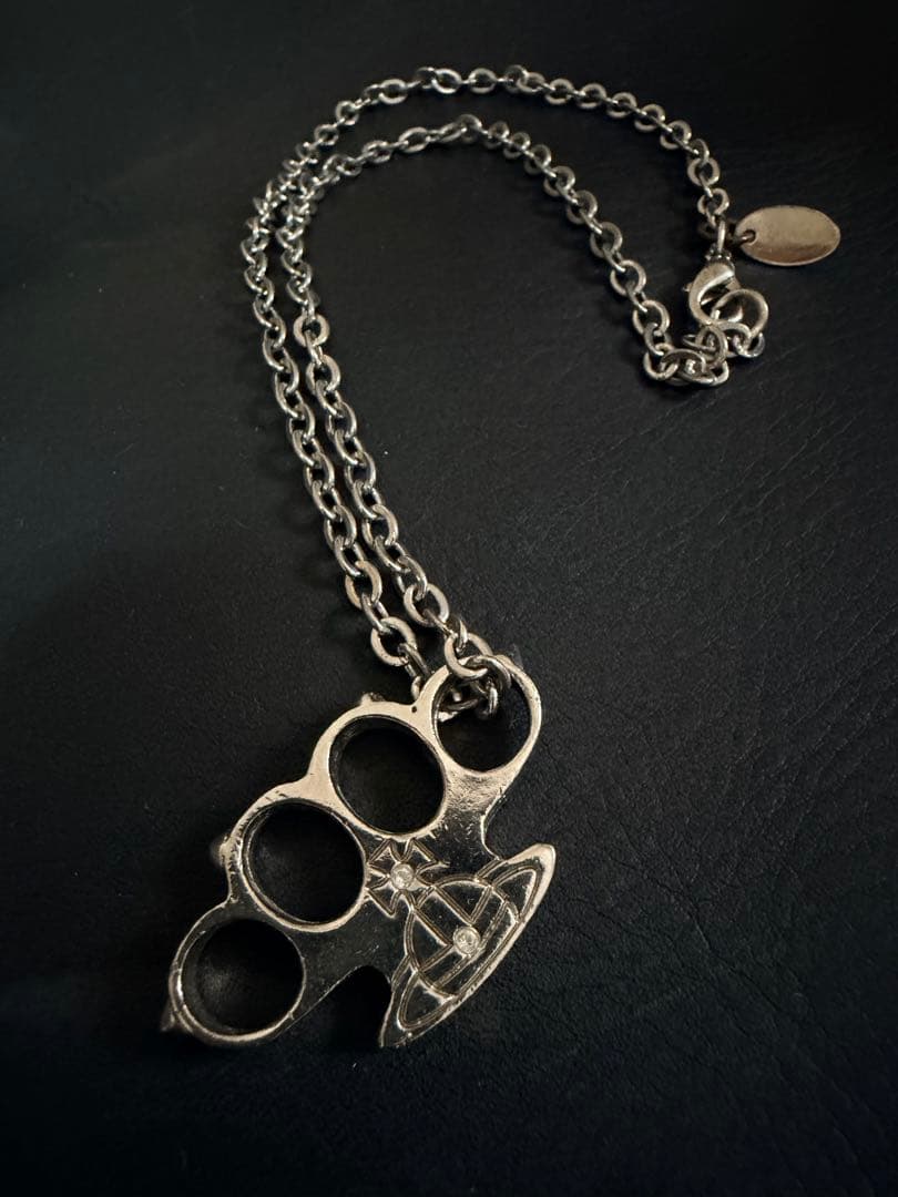 Vivienne Westwood ナックルオーブ ネックレス シルバー
