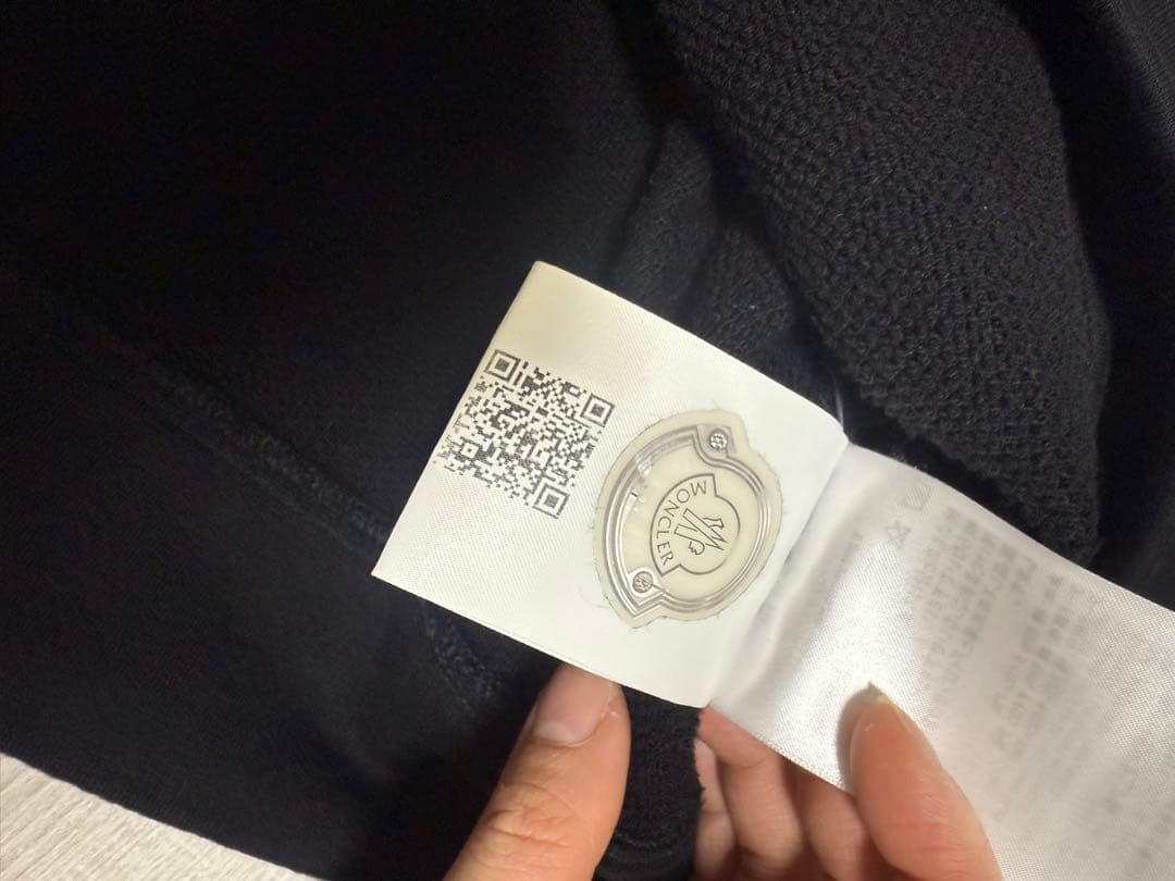 は*ん様 モンクレール　クロップド　オーバーサイズ　パーカー　ブラック　黒　s