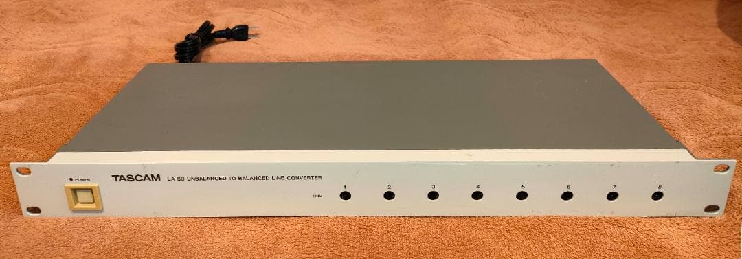 TASCAM / LA-80 アンバランス/バランス ラインコンバーター