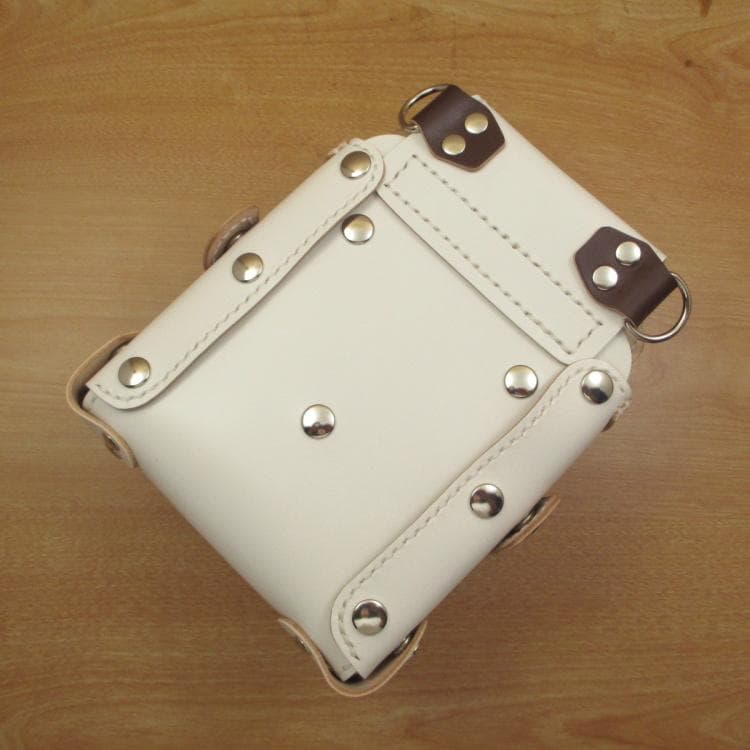 ホワイト＆ブラウン　６丁差し　本革シザーケース　SCA-118/CWA