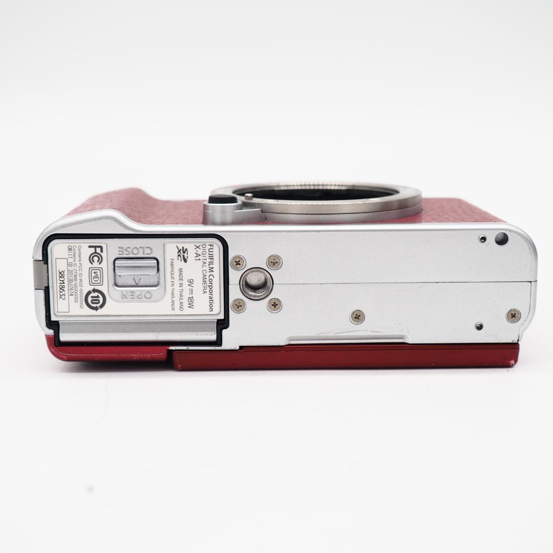 FUJIFILM X-A1 ボディ レッド フジフィルム