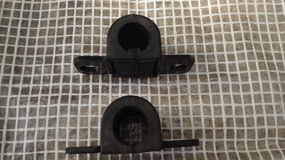 年末最終 これでどうだ価格破壊アルファード30系クスコ製 リア スタビライザー