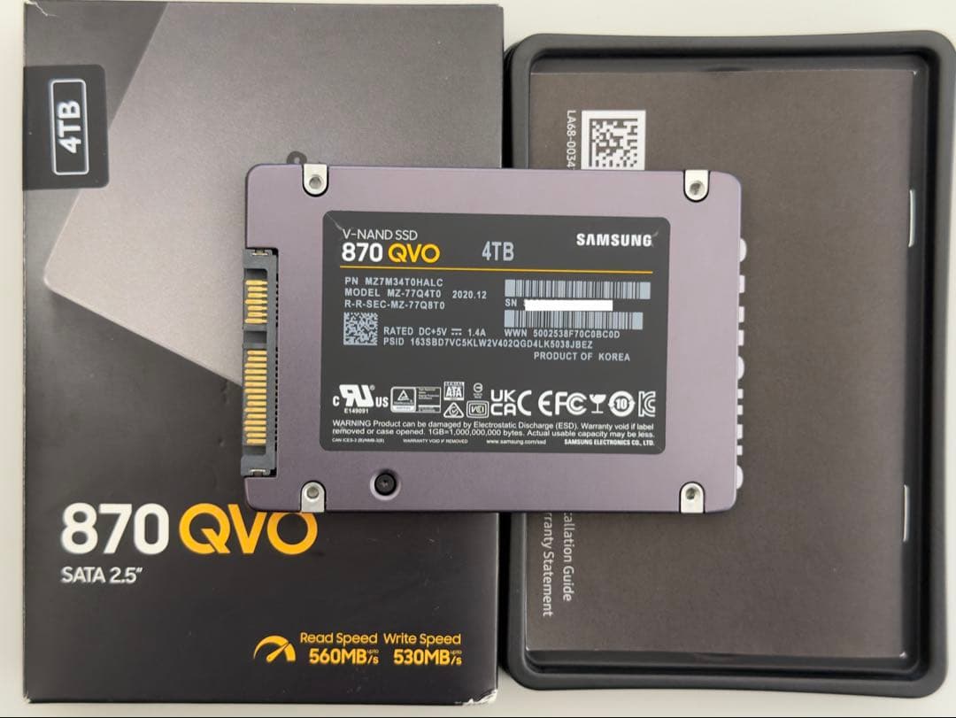 Samsung 870 QVO 4TB 内蔵型SSD