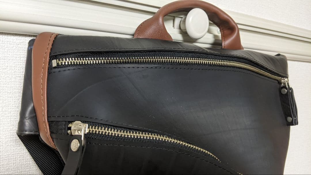 【新品】SEAL　ワンショルダーバッグ TRIANGLE LARGE