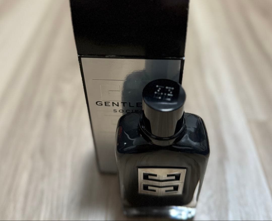 ジバンシィジェントルマンソサエティオーデパルファム100ml