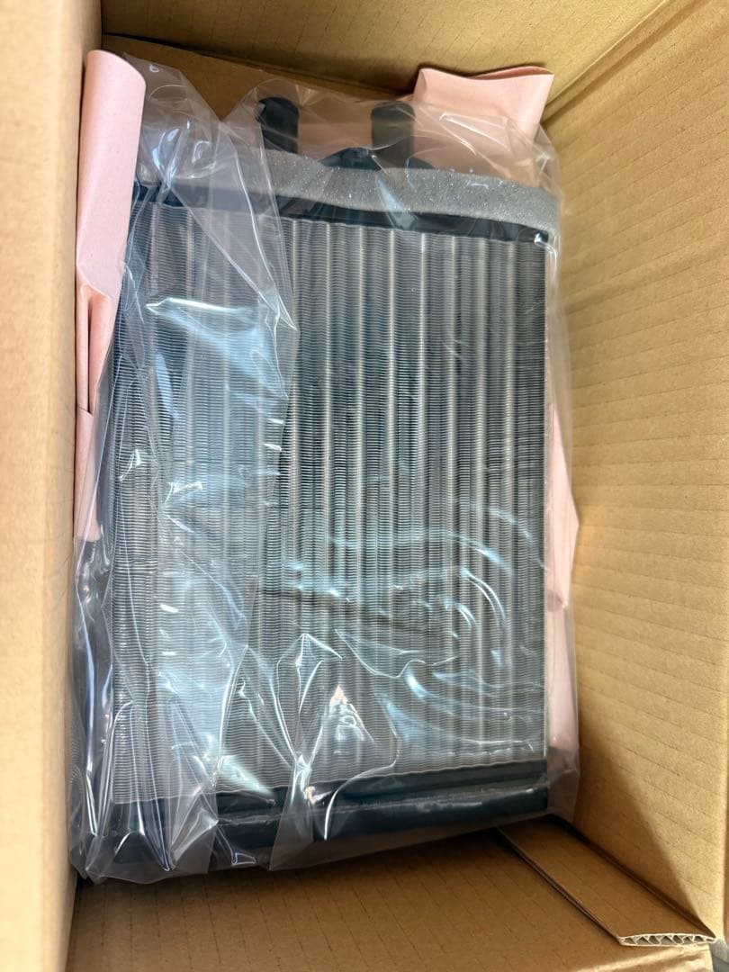 ISUZU ギガ ヒーターコア 8-98238475-0 新品