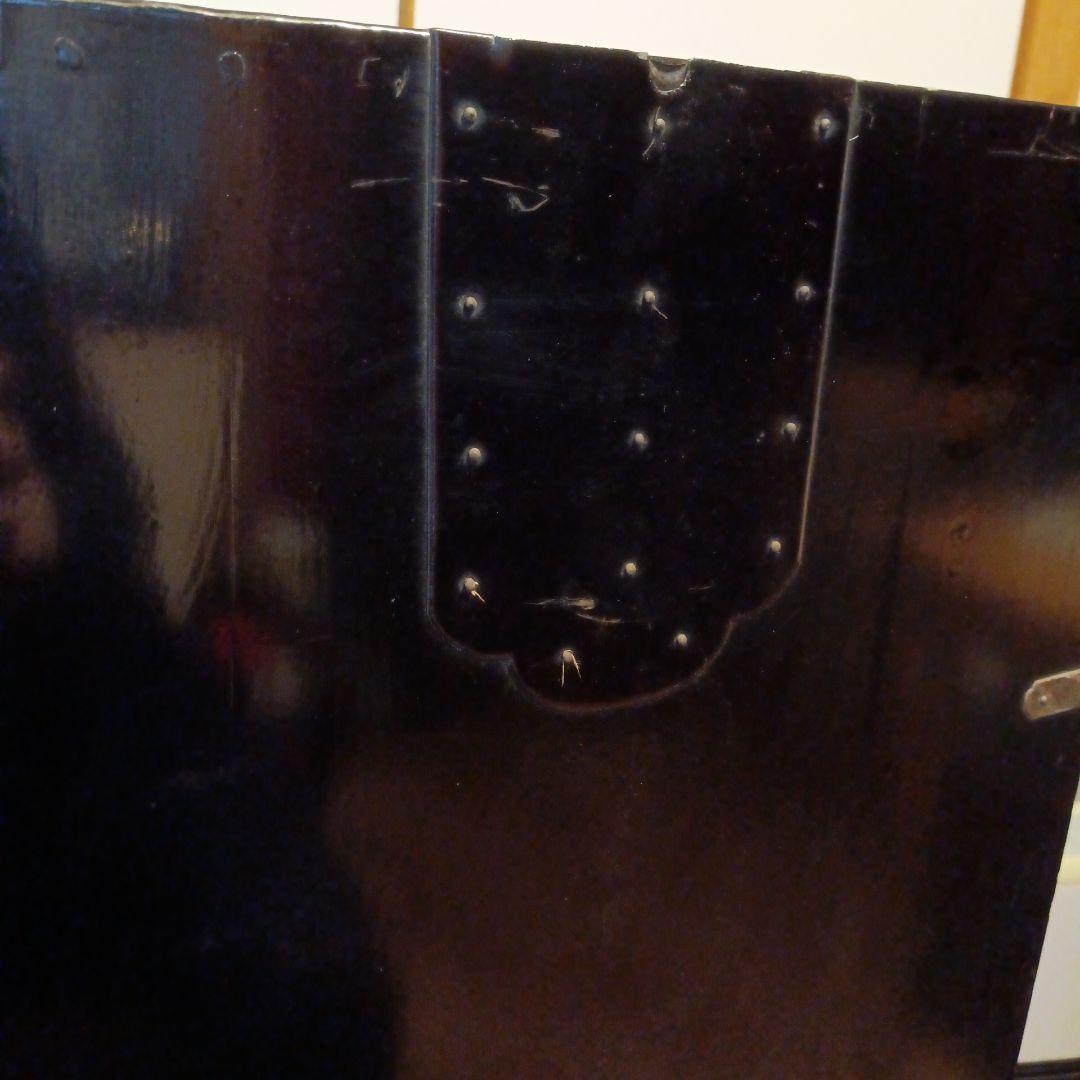 渋い箪笥です。