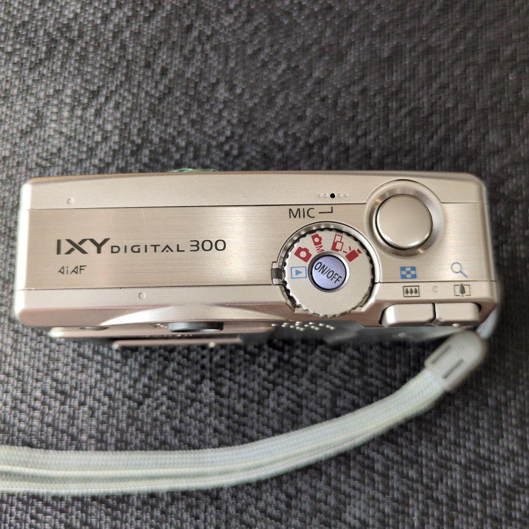 オールドコンデジ　canon　キャノン　IXY300　デジカメ　ジャンク