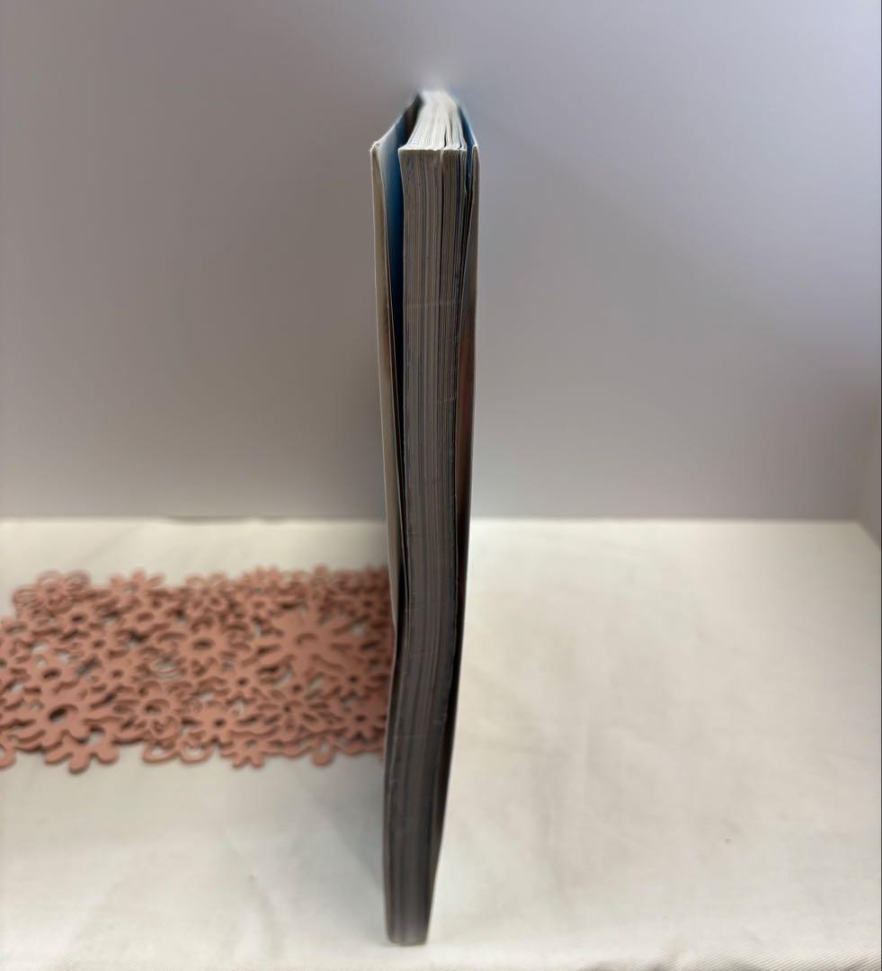 「ユーリ!!! on ICE」　公式ガイドブック　ファンブック　原画集