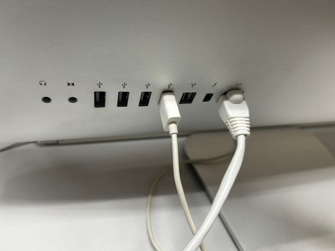 iMac 21.5インチ　2011モデル　モニター　ディスプレイ　デスクトップ