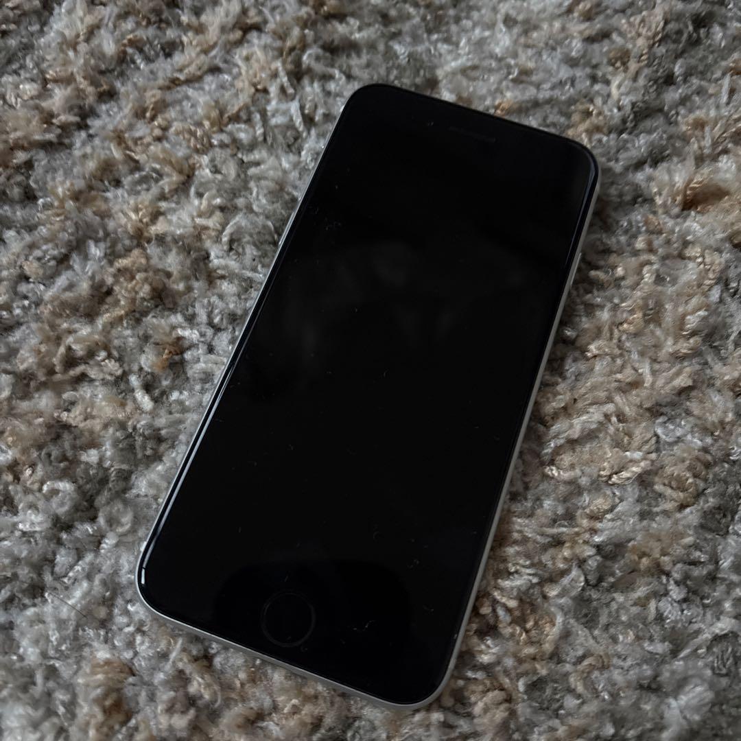 iPhone SE（第2世代）　256G バッテリー77%