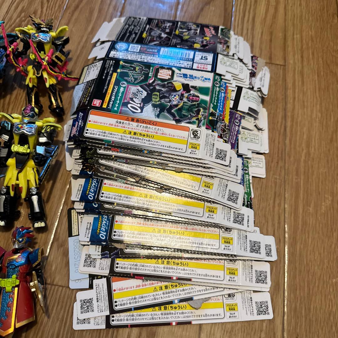 仮面ライダー エグゼイド 装動　21体＋アーマー3つ