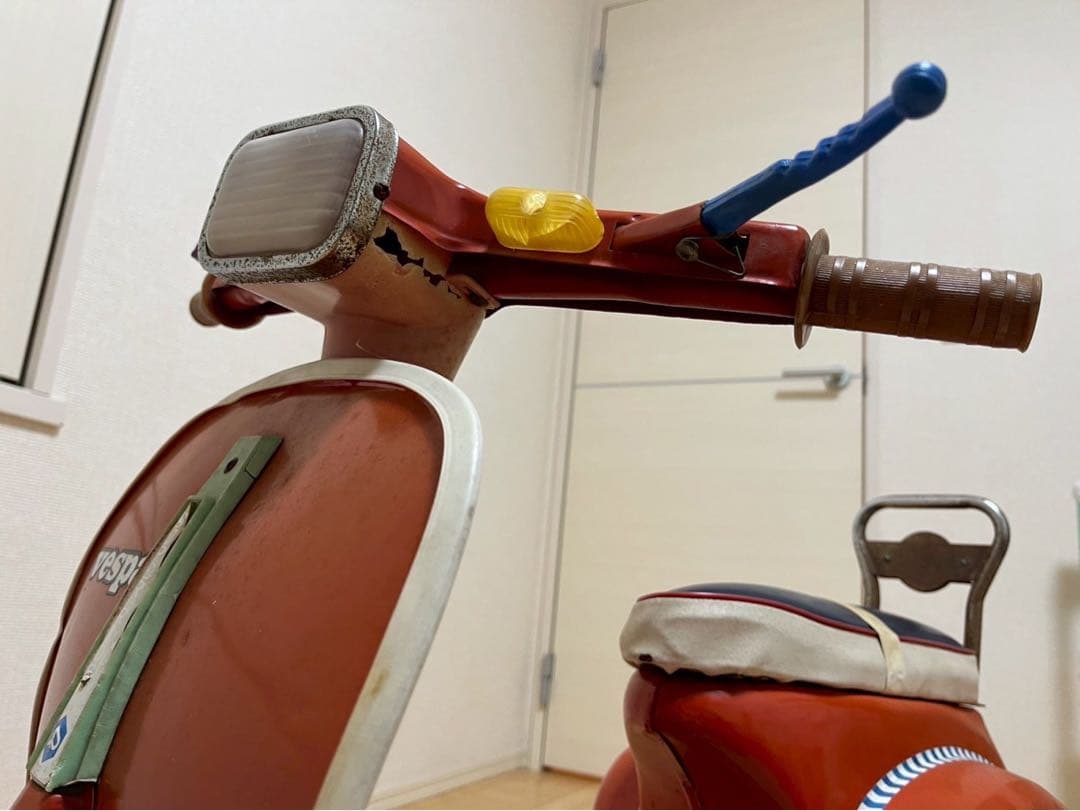 VESPA ペダル式三輪車 ブリキ玩具 置物