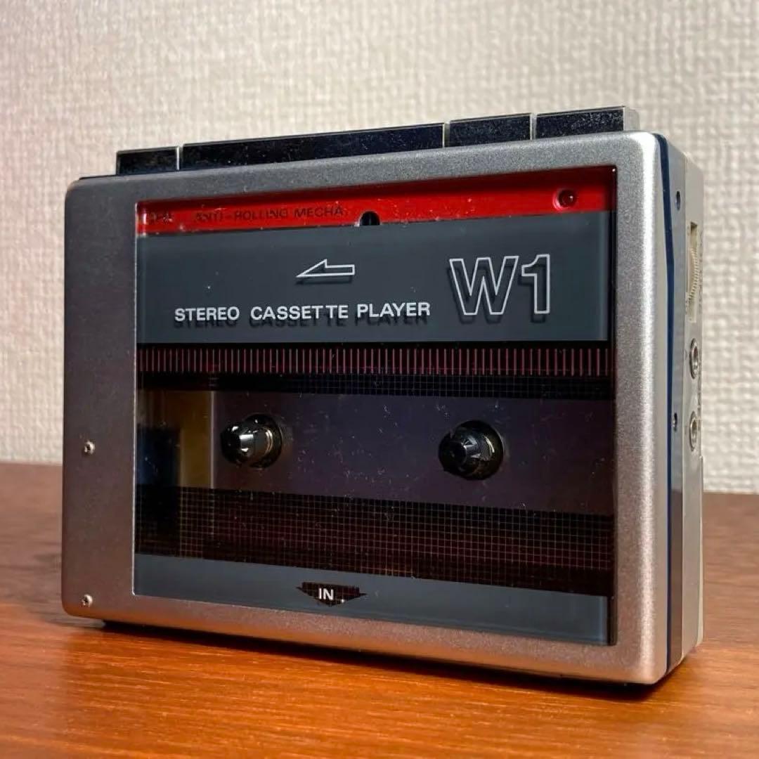 【ビンテージ】　カセットプレーヤー　日立　W1 CP-1