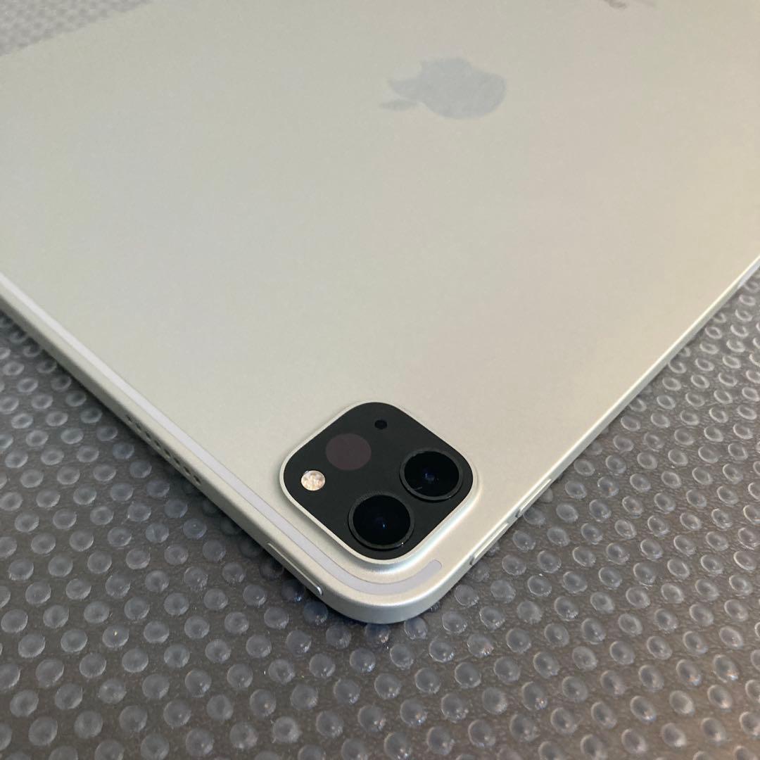 2576 電池ほぼ新品☆iPad Pro3 3世代 128GB 11インチ☆