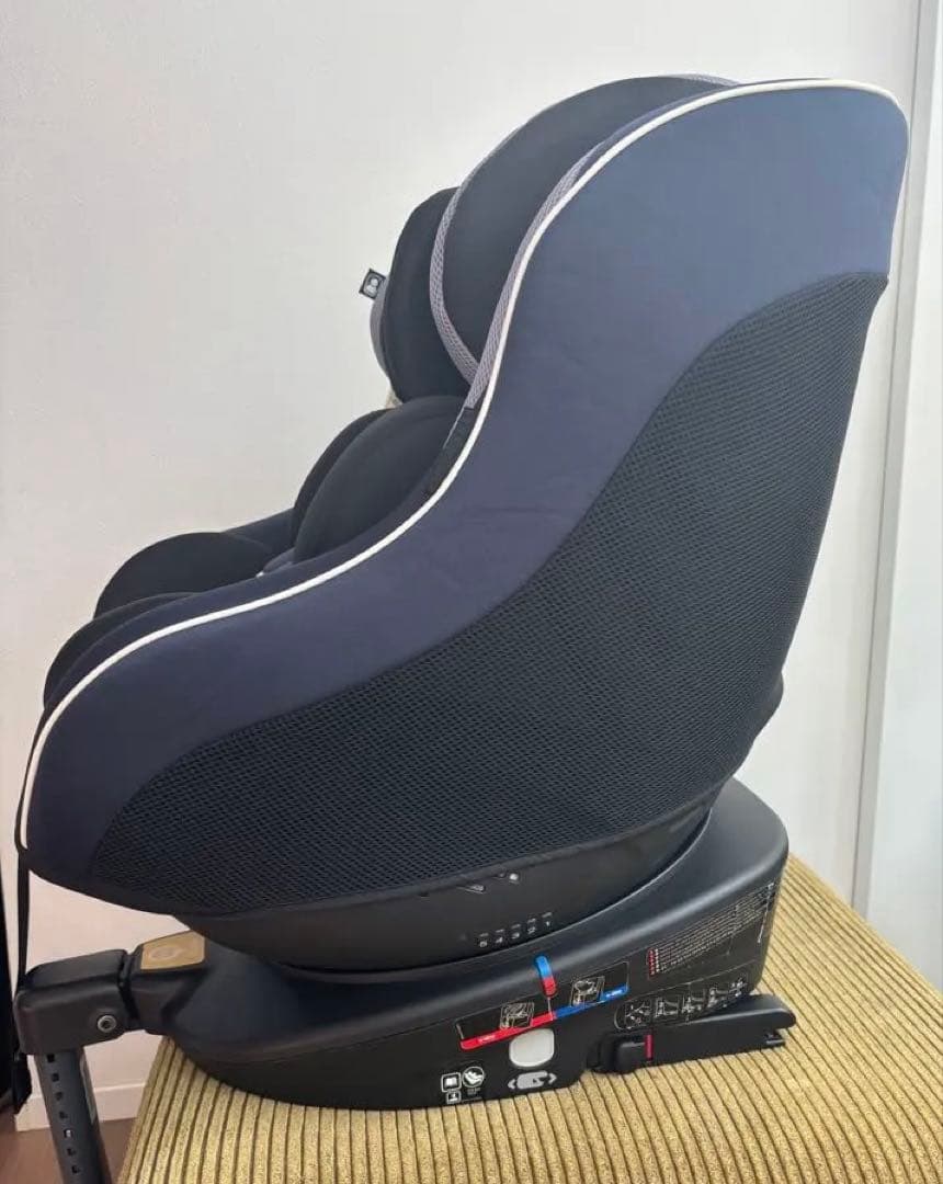 美品 Joie ジョイー アーク 360° チャイルドシート ネイビー