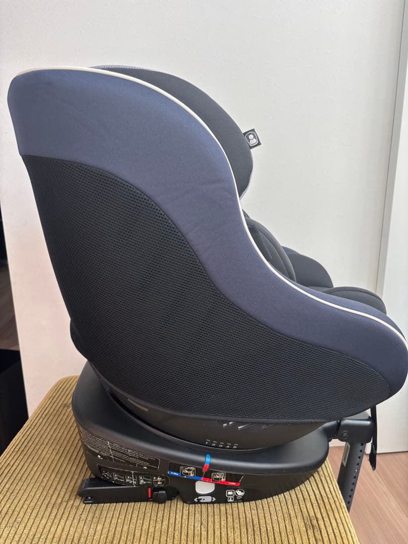 美品 Joie ジョイー アーク 360° チャイルドシート ネイビー