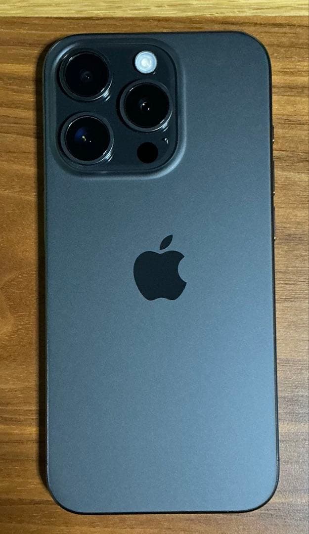 美品 Apple iPhone 15 Pro 128GB スペースブラック 本体