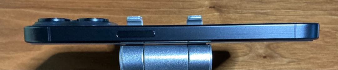 美品 Apple iPhone 15 Pro 128GB スペースブラック 本体