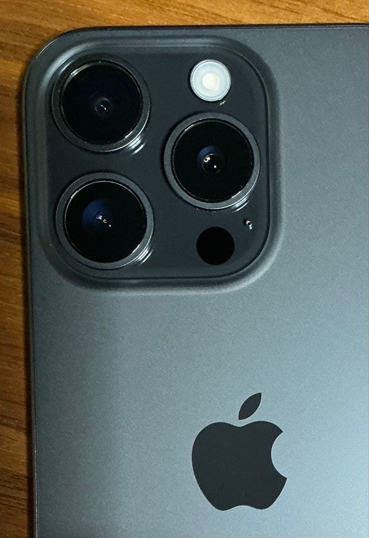 美品 Apple iPhone 15 Pro 128GB スペースブラック 本体