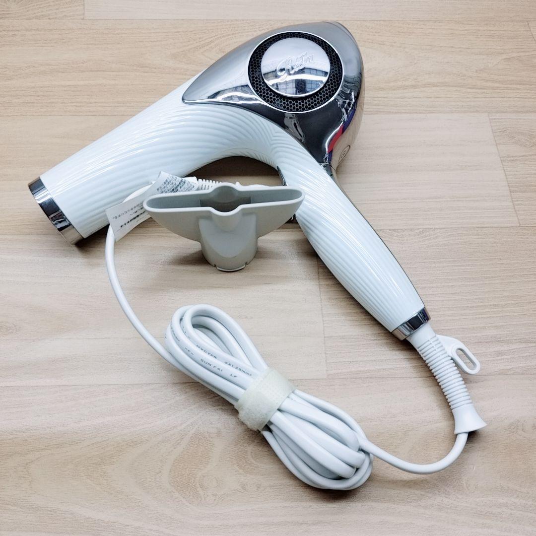 ほぼ未使用品⚡️Refa リファ ビューティック ドライヤー