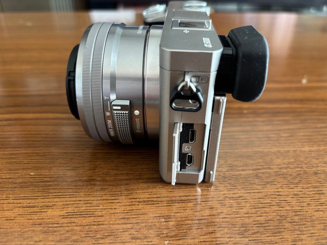 SONY α6000 レンズ交換式ミラーレス一眼カメラ